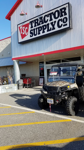 Home Improvement Store «Tractor Supply Co.», reviews and photos, 6801 Florida 50, Groveland, FL 34736, USA