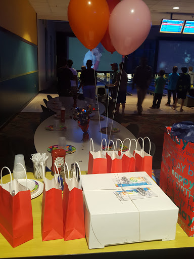 Bowling Alley «Pinz - Milford», reviews and photos, 110 S Main St, Milford, MA 01757, USA