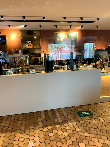 Coffee Shop «Starbucks», reviews and photos, 8104 Arlington Blvd, Falls Church, VA 22042, USA