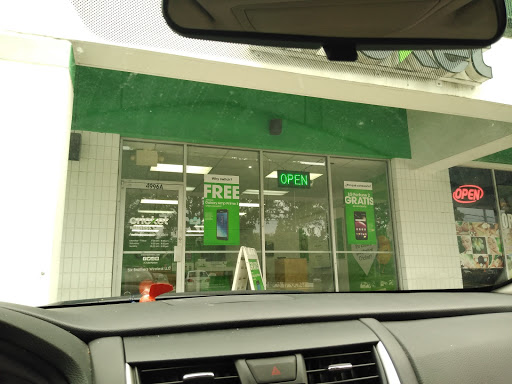 Cell Phone Store «Cricket Wireless Authorized Retailer», reviews and photos, 4996A W Atlantic Blvd, Margate, FL 33063, USA