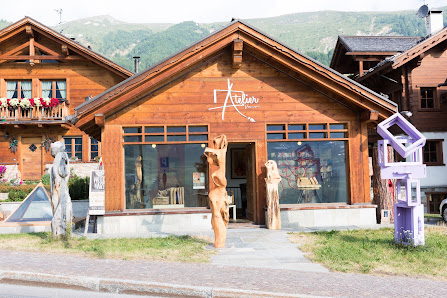Atelier Vania Cusini Via Vinecc, 390, 23041 Livigno SO, Italia