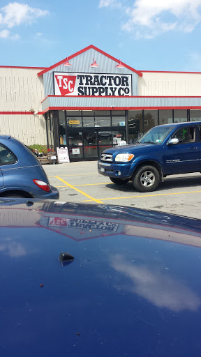 Tractor Supply Co., 11181 Maple Ridge Rd, Medina, NY 14103, USA, 