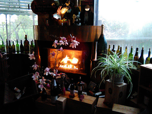 Wine Bar «Vinoteca Wine Bar», reviews and photos, 4921 Hills and Dales Rd NW, Canton, OH 44708, USA