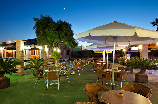 Victoria & Roneria Mangú