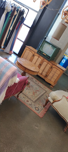 Thrift Store «RARE by Goodwill», reviews and photos, 411 W Broadway, Anaheim, CA 92805, USA