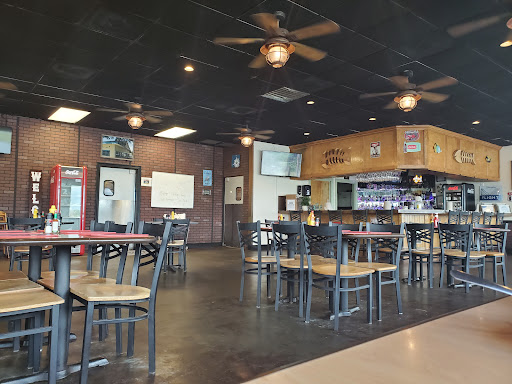 Seafood Restaurant «Blow fly inn», reviews and photos, 1201 Washington Ave, Gulfport, MS 39507, USA