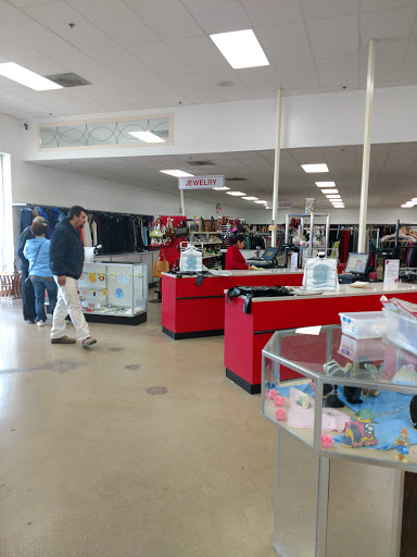 Thrift Store «The Salvation Army Family Store & Donation Center», reviews and photos, 1035 E Rand Rd, Arlington Heights, IL 60004, USA