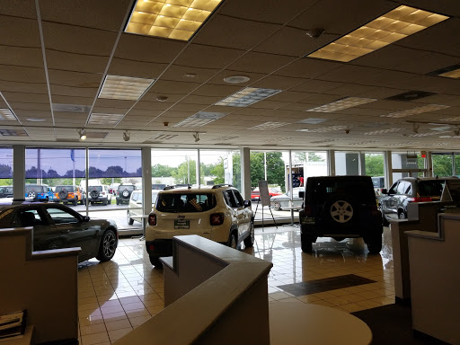Car Dealer «Elgin Chrysler Dodge Jeep Ram», reviews and photos, 1010 E Chicago St, Elgin, IL 60120, USA