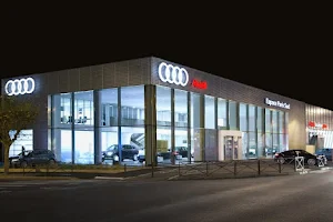 Audi Espace Paris Sud Service Commercial image
