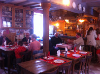 Atmosphère du Restaurant français Auberge la Broc Assiette à Charnay - n°11