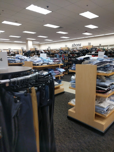Department Store «Nordstrom Rack Middlesex Commons», reviews and photos, 43 Middlesex Turnpike #5, Burlington, MA 01803, USA