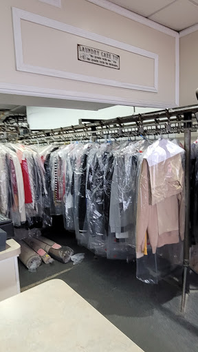 Dry Cleaner «Central Discount Cleaners», reviews and photos, 1120 Richards St, Joliet, IL 60433, USA