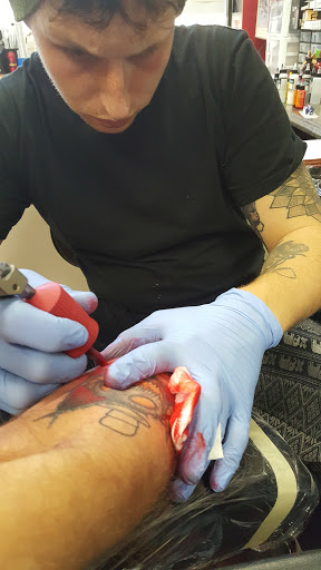 Tattoo Shop «Omkara Tattoo», reviews and photos, 510 Washington Ave, Philadelphia, PA 19147, USA