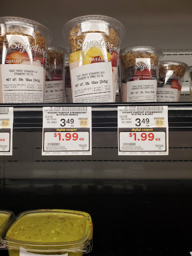 Grocery Store «Safeway», reviews and photos, 4990 River Rd N, Keizer, OR 97303, USA