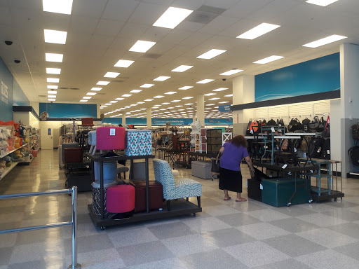 Clothing Store «Ross Dress for Less», reviews and photos, 17880 Newhope St, Fountain Valley, CA 92708, USA