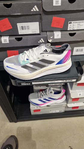 Opinii despre adidas Outlet Store Spata, McArthur Glen Desinger Outlet în Σπάτα Λούτσας - Αθλητικό είδος