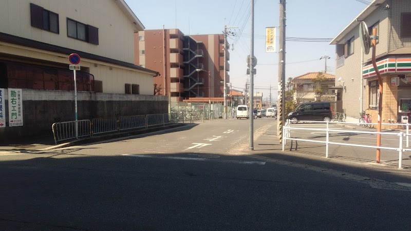 津田自転車駐車場