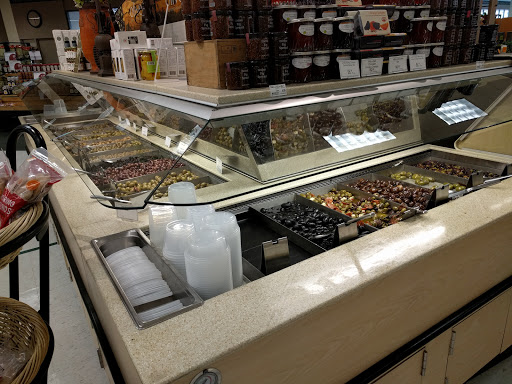 Grocery Store «Lunds & Byerlys Highland Park», reviews and photos, 2128 Ford Pkwy, St Paul, MN 55116, USA