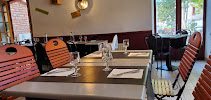 Atmosphère du Restaurant français Auberge La Cardabelle à Sainte-Eulalie-de-Cernon - n°5