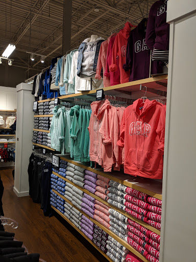 Clothing Store «Gap Outlet», reviews and photos, 562 Pinnacle Pkwy, Bristol, TN 37620, USA