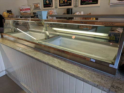 Shopping Mall «Marsh Manor Shopping Center», reviews and photos, 3700 Florence St, Redwood City, CA 94063, USA