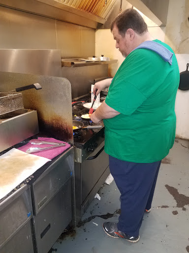 American Restaurant «Two Dads Cafe n Catering», reviews and photos, 301 E Sullivan St, Kingsport, TN 37660, USA