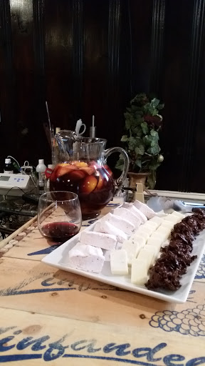 Winery «Zoll Cellars - Winery», reviews and photos, 110 Old Mill Rd, Shrewsbury, MA 01545, USA