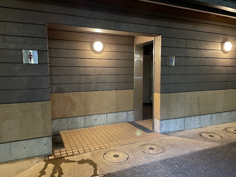 小田公園 公衆トイレ