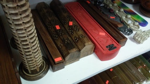 Tobacco Shop «One Love Tobacco & Gifts», reviews and photos, 7116 Gulf Blvd, St Pete Beach, FL 33706, USA