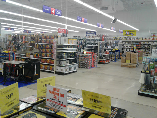 Hardware Store «Harbor Freight Tools», reviews and photos, 3814 S Orlando Dr, Sanford, FL 32773, USA