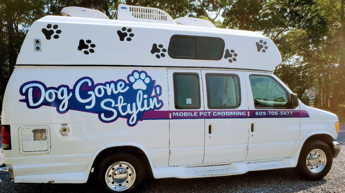 Dog-Gone Stylin' Mobile Pet Salon