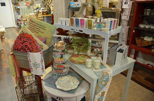 Boutique «Oak & Lace», reviews and photos, 802 S Main St, Columbia, TN 38401, USA