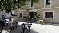 Atmosphère du Restaurant généraliste Café de la Boëme à Mouthiers-sur-Boëme - n°2