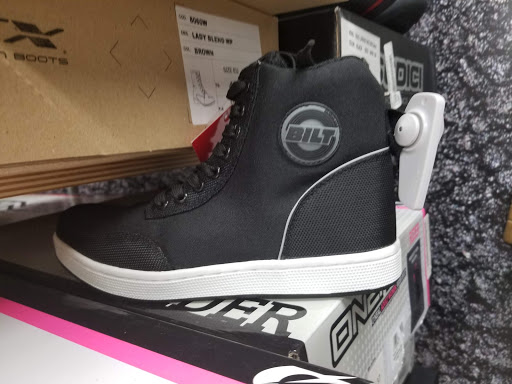 Motorcycle Parts Store «Cycle Gear», reviews and photos, 21725 Vanowen St, Canoga Park, CA 91303, USA