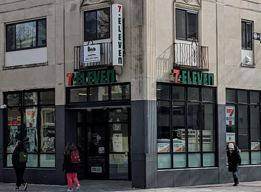 Convenience Store «7-Eleven», reviews and photos, 673 State St, Madison, WI 53703, USA