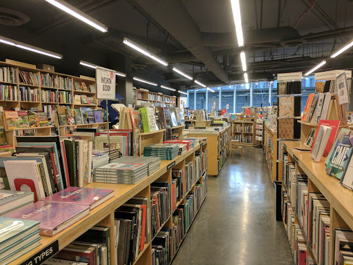 Book Store «Hennessey + Ingalls», reviews and photos, 300 S Santa Fe Ave M, Los Angeles, CA 90013, USA