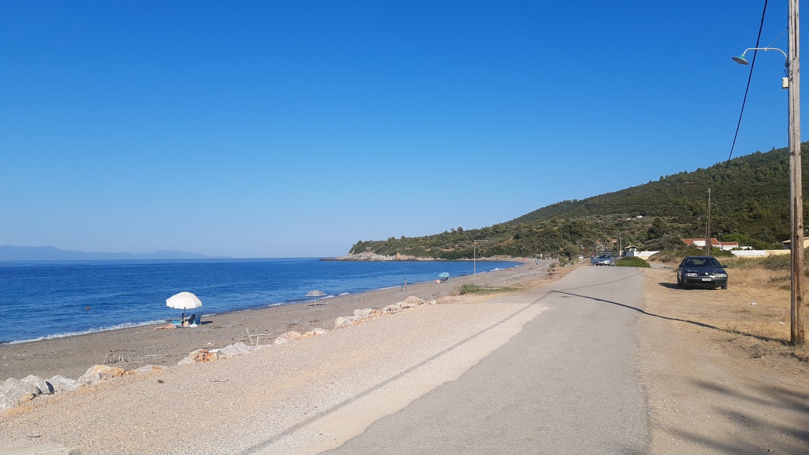 Foto di Black beach con baia spaziosa