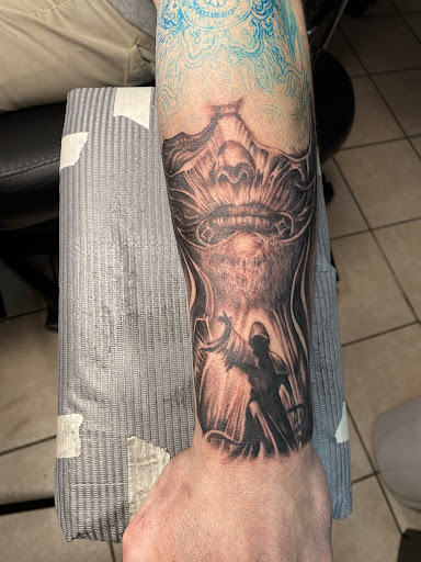 Explore stargazer lily tattoo ideas, creative tattoo ideas in Bethlehem, available at Valley Of Shadows