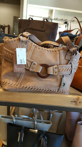 Shoe Store «DSW Designer Shoe Warehouse», reviews and photos, 425 Jericho Turnpike, Syosset, NY 11791, USA