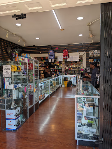 Vaporizer Store «High Life Smoke Shop», reviews and photos, 1525 Central Ave, Charlotte, NC 28205, USA