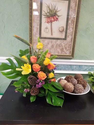 Florist «Myers Florist/Emerald Gardens Flowers», reviews and photos, 2906 Hillsborough Rd, Durham, NC 27705, USA