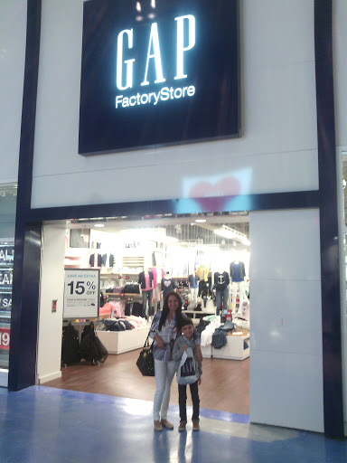 Gap Outlet, 11401 NW 12th St, Miami, FL 33172, USA, 