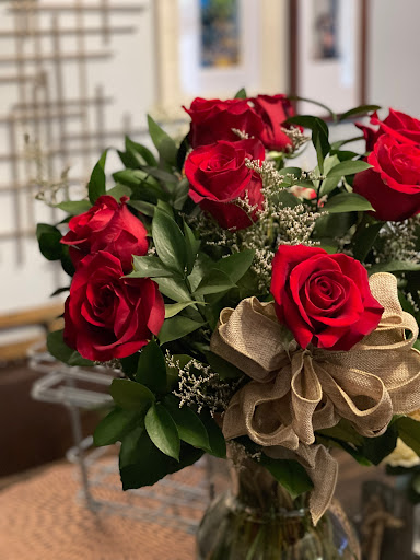 Florist «Pillsbury Florist», reviews and photos, 506 N Elm St, West Bridgewater, MA 02379, USA