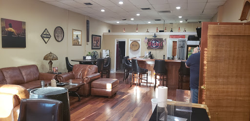 Liquor Store «Cottage Hill Package Store», reviews and photos, 6376 Cottage Hill Rd, Mobile, AL 36609, USA