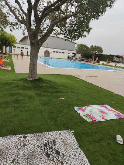 Piscina Municipal de Sant Martí Sarroca - Passeig Esportiu, 17, 08731 Sant Martí Sarroca, Barcelona, Spain