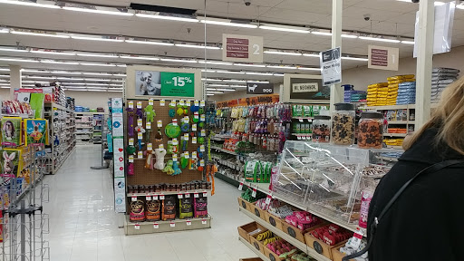 Pet Supply Store «Pet Supplies Plus», reviews and photos, 4505 S 76th St, Greenfield, WI 53220, USA