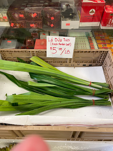 Asian Grocery Store «Far East & Asian Groceries», reviews and photos, 924 N Townsend St, Syracuse, NY 13208, USA