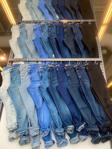 Clothing Store «Old Navy», reviews and photos, 90 Pleasant Valley St, Methuen, MA 01844, USA