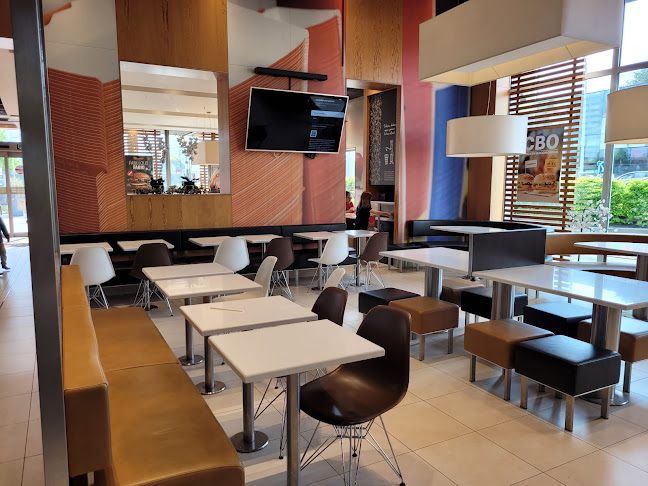 McDonald's Waterloo - Bar
