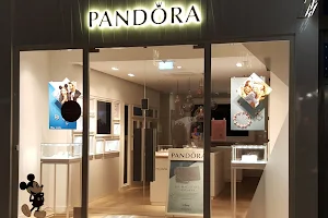 PANDORA Store Minden image